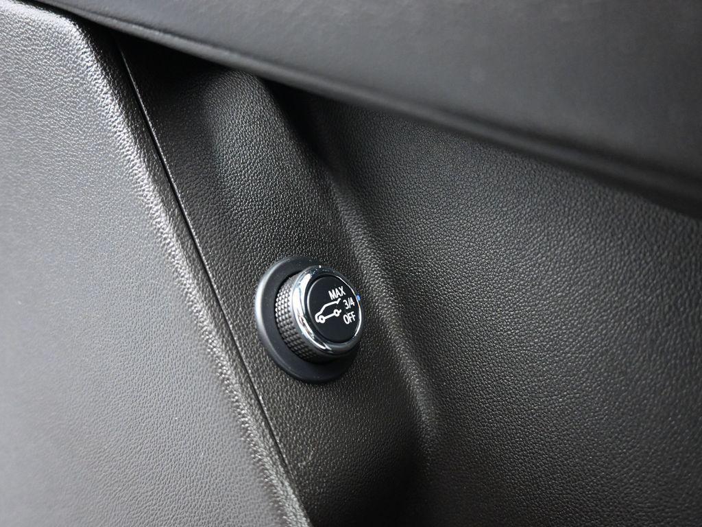 used 2024 Cadillac XT5 car, priced at $38,588