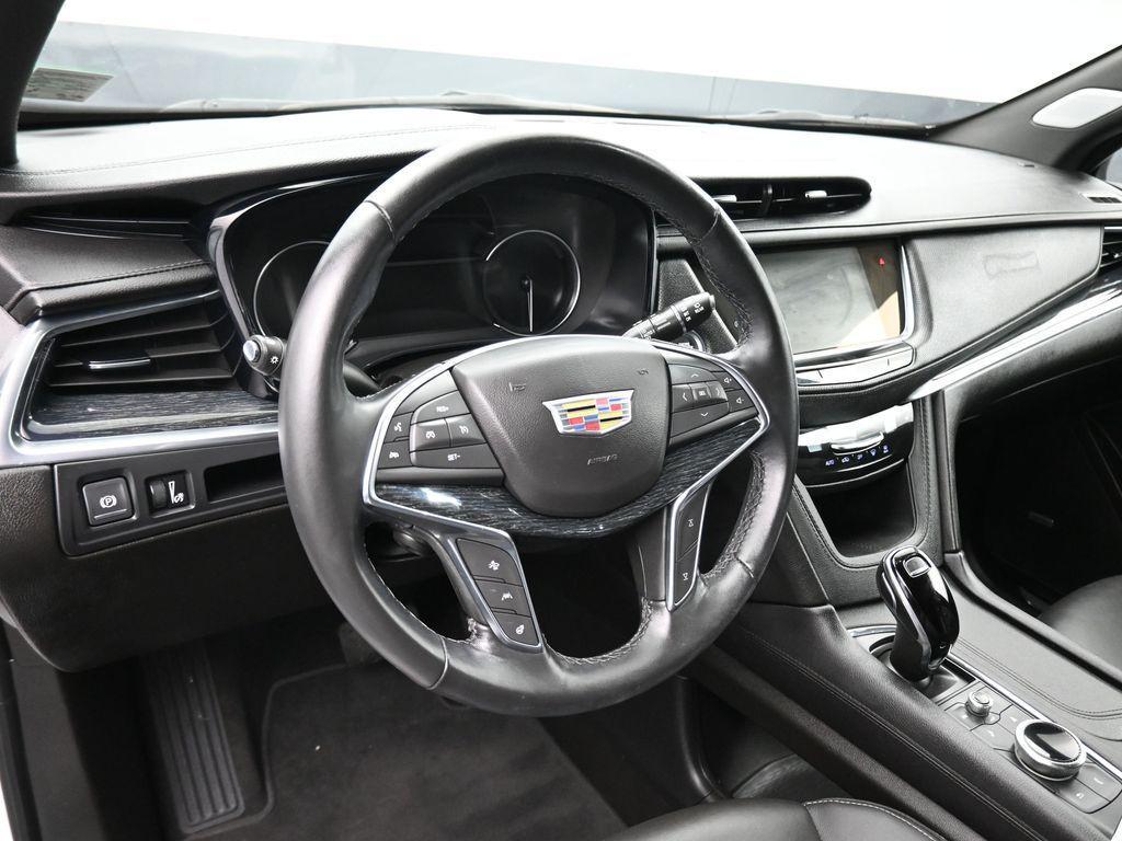 used 2024 Cadillac XT5 car, priced at $38,588