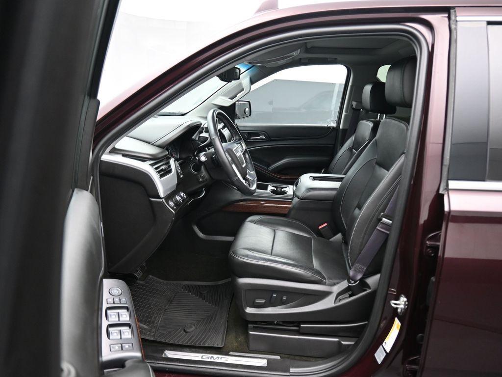 used 2017 GMC Yukon car, priced at $26,599