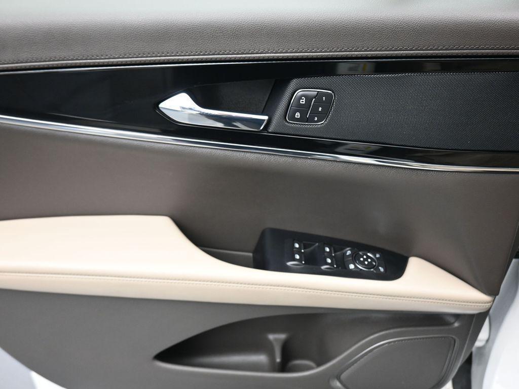 used 2022 Lincoln Nautilus car, priced at $27,944