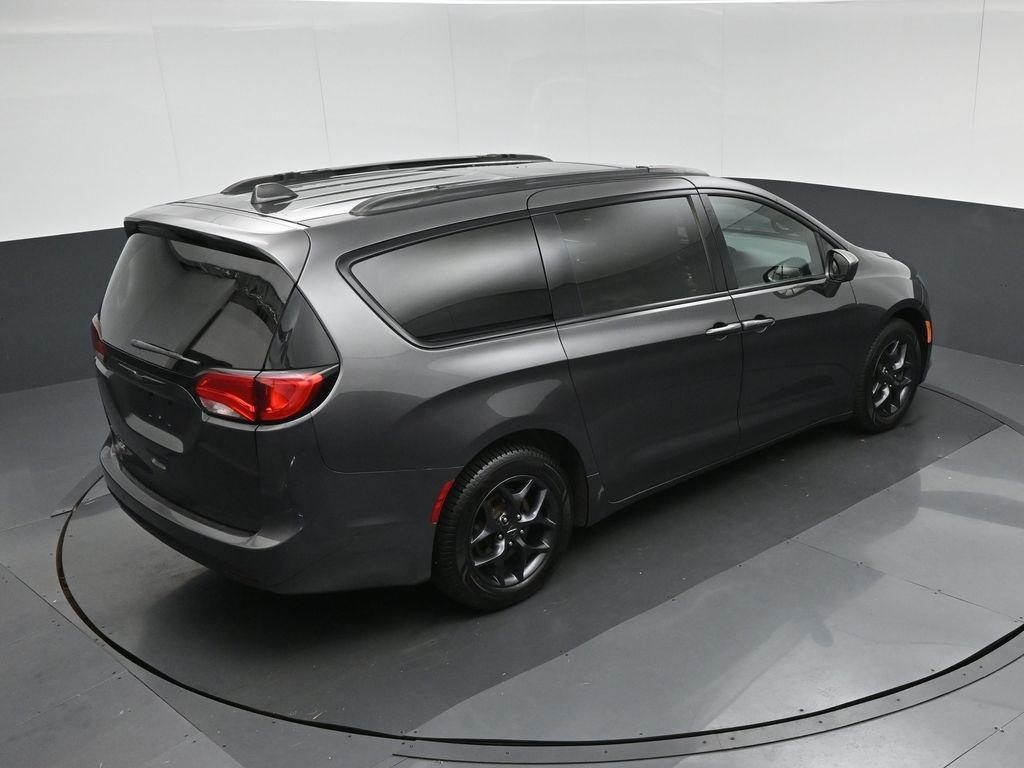 2020 Granite Crystal Metallic Clearcoat Chrysler Pacifica