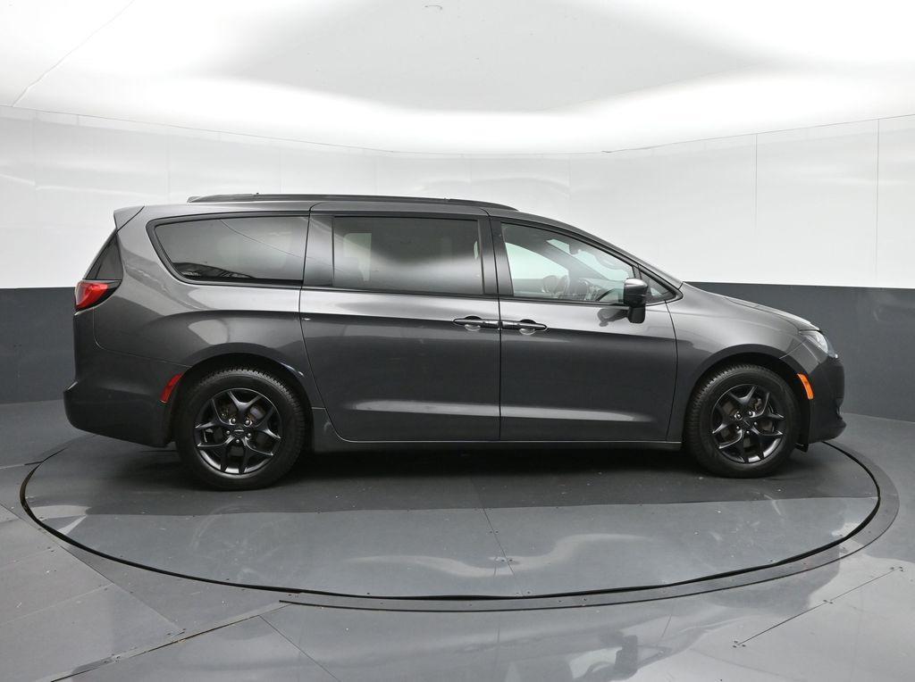 2020 Granite Crystal Metallic Clearcoat Chrysler Pacifica