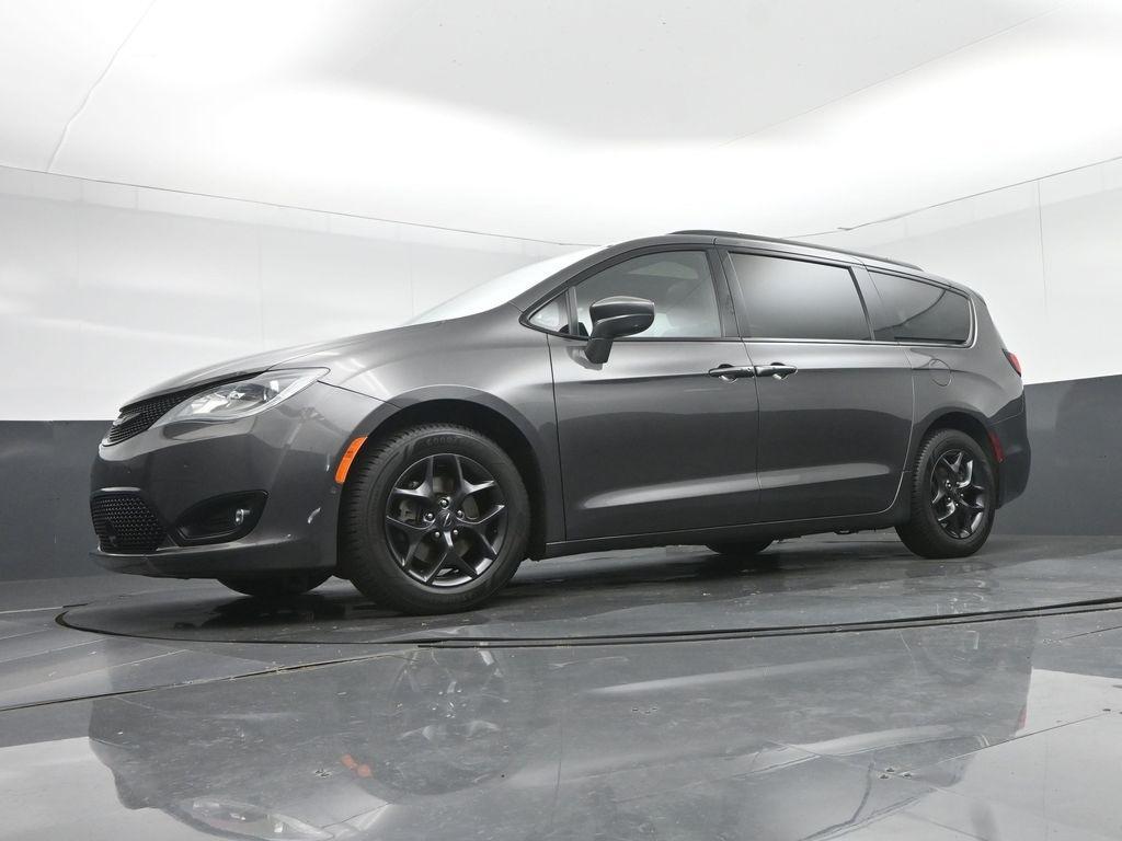 2020 Granite Crystal Metallic Clearcoat Chrysler Pacifica