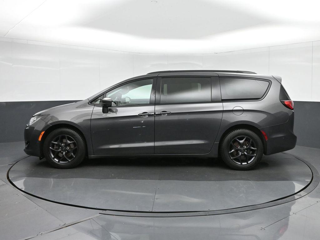 2020 Granite Crystal Metallic Clearcoat Chrysler Pacifica