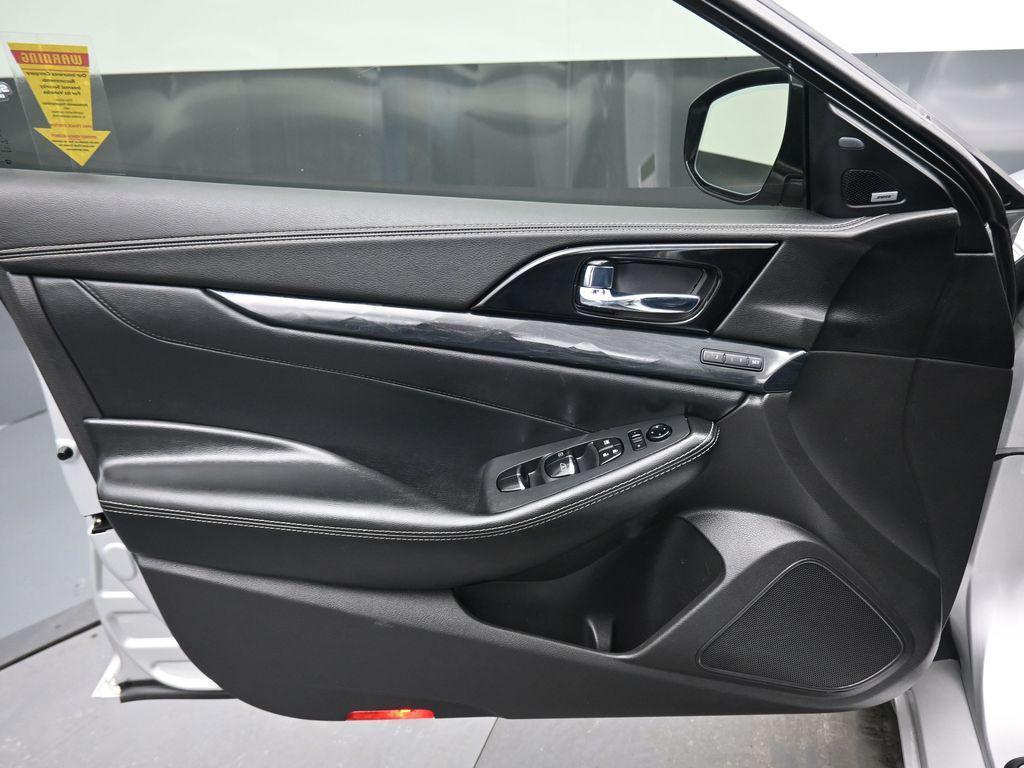 used 2020 Nissan Maxima car, priced at $20,999