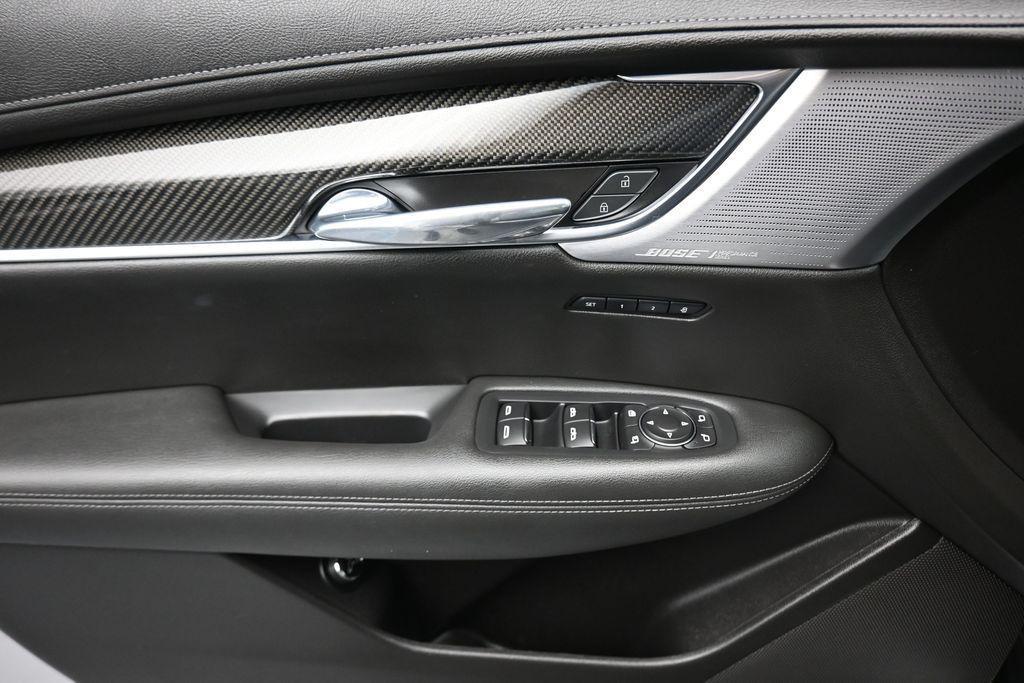 used 2023 Cadillac XT6 car, priced at $35,488