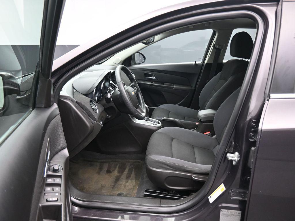 used 2015 Chevrolet Cruze car, priced at $7,898