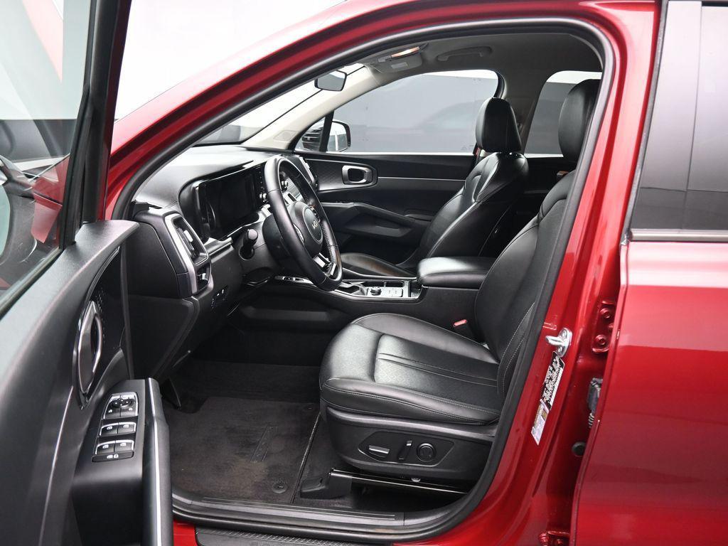 used 2023 Kia Sorento car, priced at $25,988
