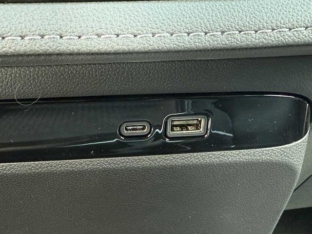 new 2025 Buick Enclave car, priced at $41,095