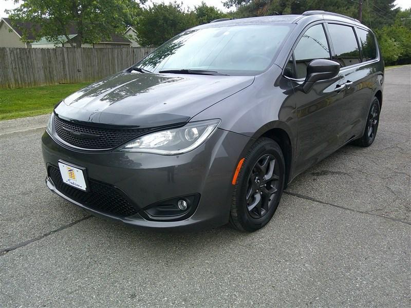 used 2018 Chrysler Pacifica car, priced at $15,980