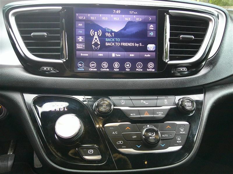 used 2018 Chrysler Pacifica car, priced at $15,980