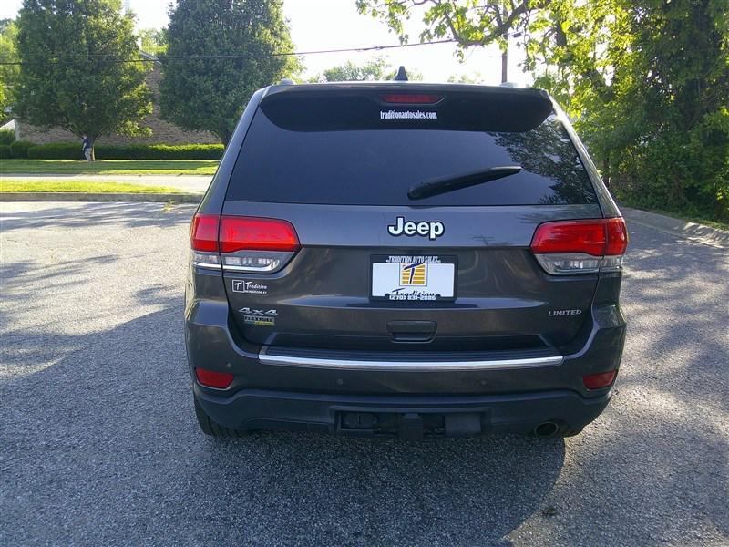 used 2015 Jeep Grand Cherokee car, priced at $10,980
