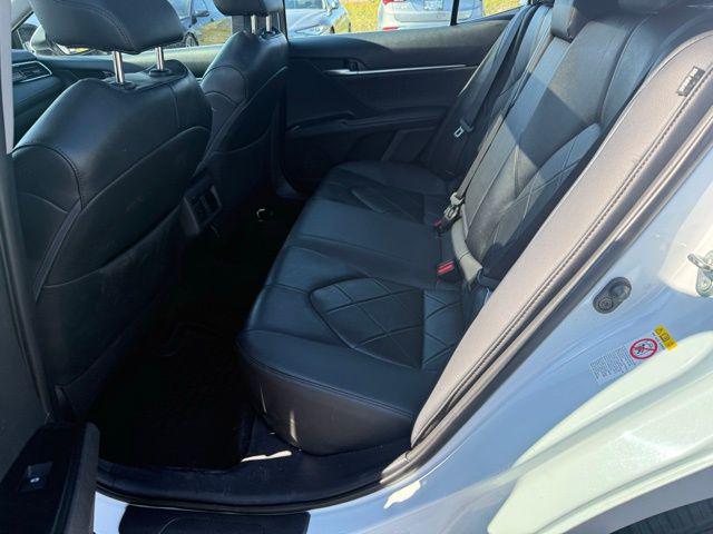 2018 Super White Toyota Camry
