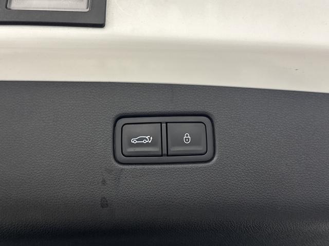 used 2025 Genesis GV70 car, priced at $50,895