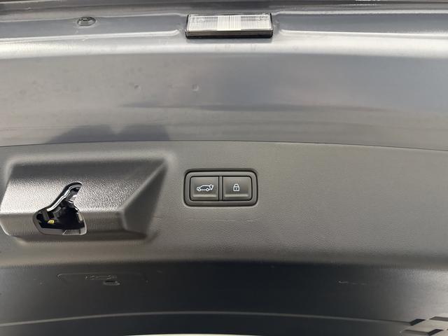 used 2025 Hyundai Santa Fe car, priced at $30,545