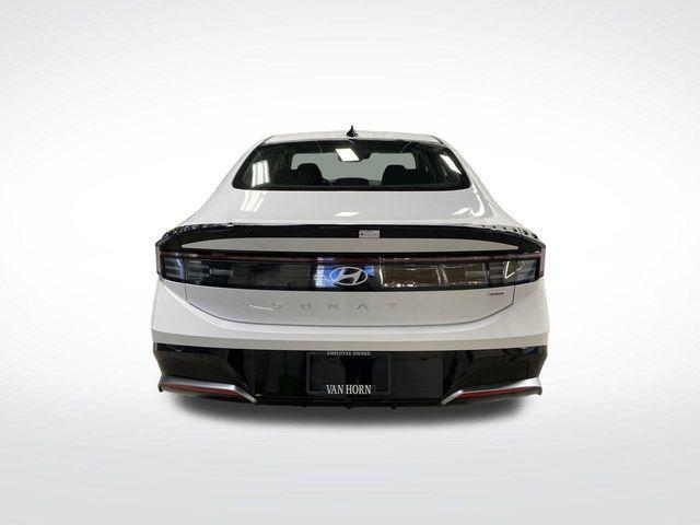 new 2025 Hyundai Sonata Hybrid car, priced at $30,218