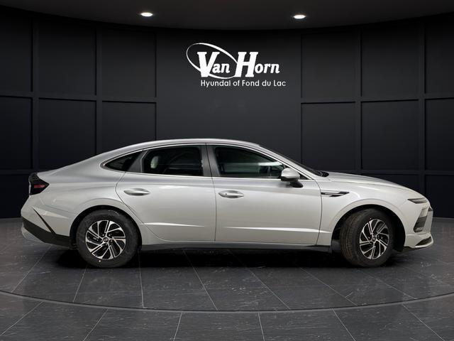 new 2026 Hyundai Sonata Hybrid car, priced at $29,978
