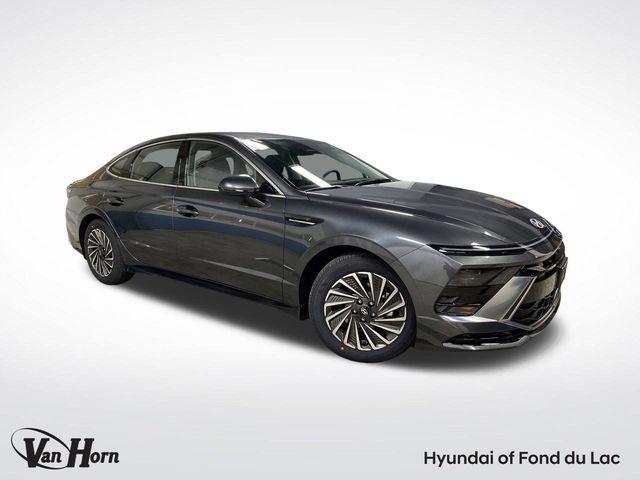 new 2025 Hyundai Sonata Hybrid car, priced at $30,670