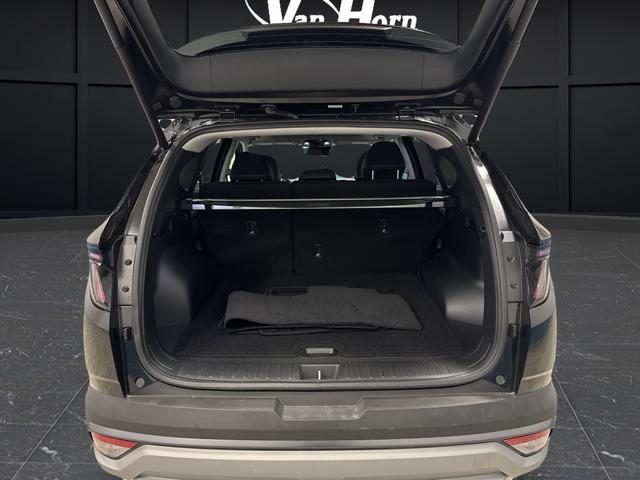 used 2025 Hyundai TUCSON Hybrid car, priced at $29,955