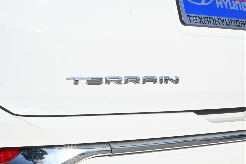 used 2023 GMC Terrain car, priced at $29,998