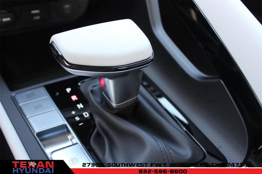 new 2025 Hyundai Elantra car, priced at $24,912