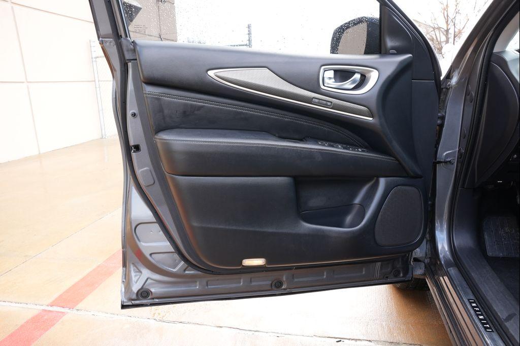 used 2019 INFINITI QX60 car, priced at $17,999