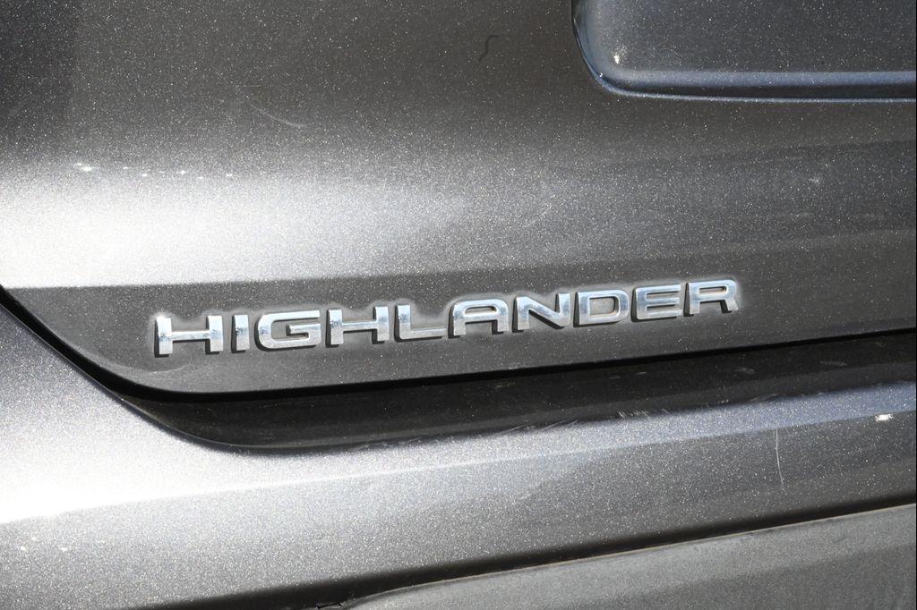 used 2021 Toyota Highlander car, priced at $21,997