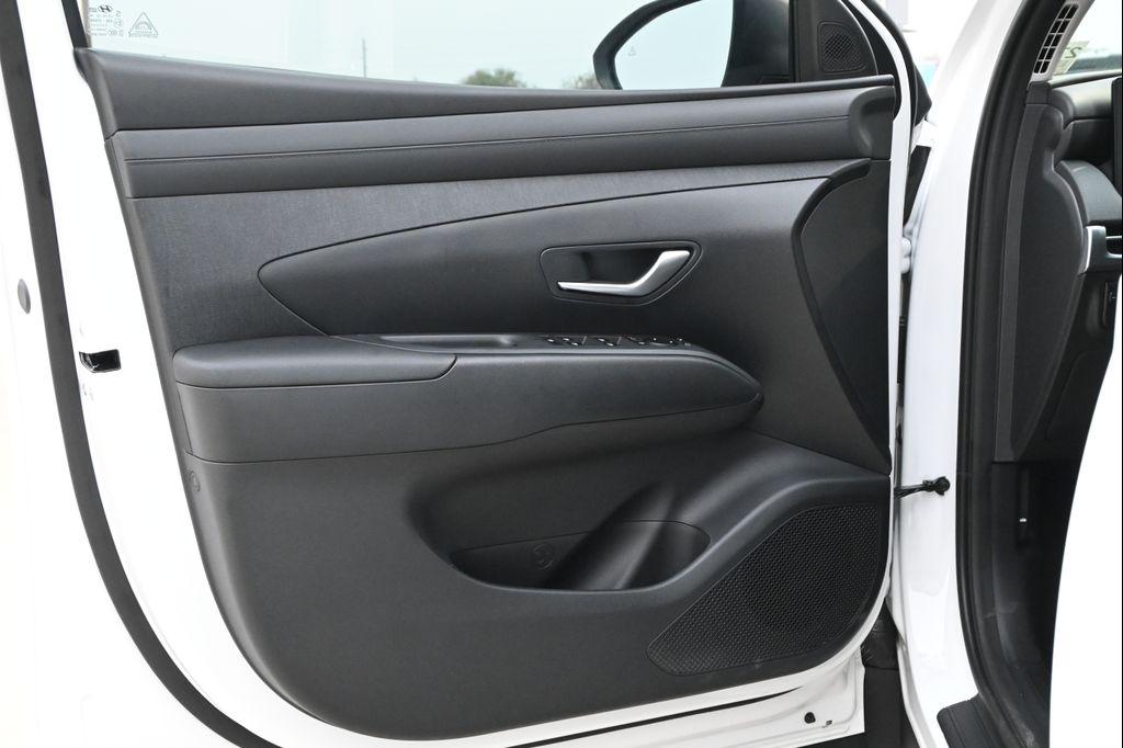 new 2026 Hyundai TUCSON Hybrid car, priced at $37,028