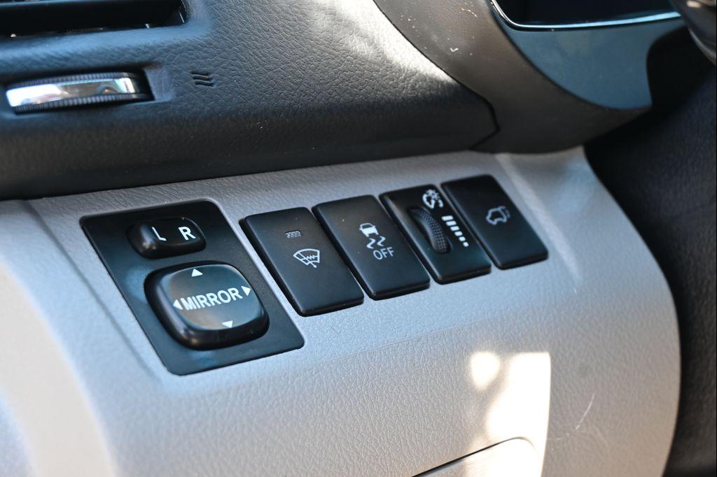 used 2011 Toyota Highlander car, priced at $9,998