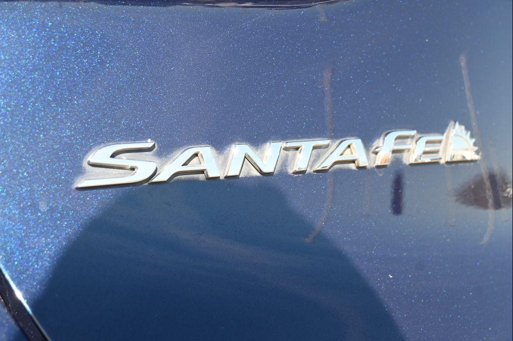 used 2023 Hyundai Santa Fe car, priced at $18,998