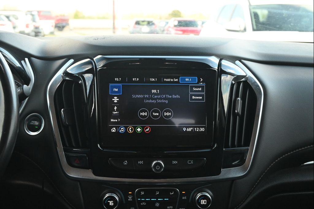 used 2021 Chevrolet Traverse car, priced at $19,996