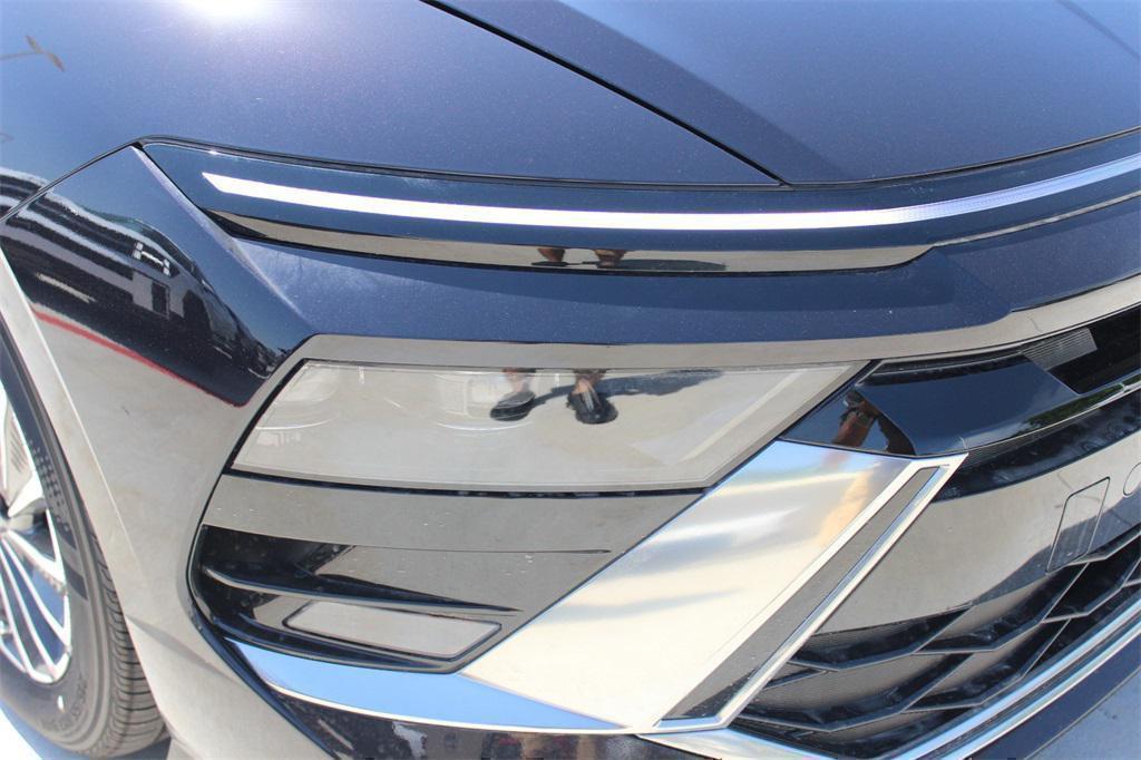 new 2025 Hyundai Sonata Hybrid car, priced at $31,052