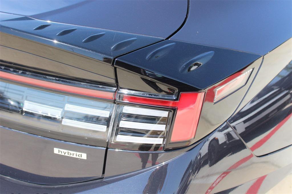 new 2025 Hyundai Sonata Hybrid car, priced at $31,052