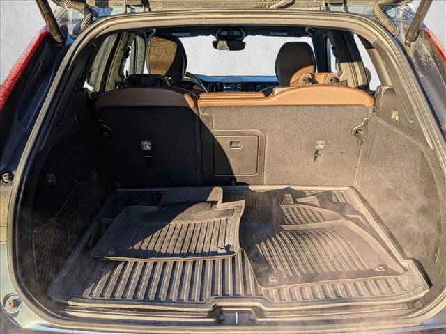 used 2022 Volvo XC60 car, priced at $28,997