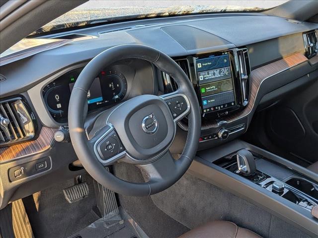 used 2022 Volvo XC60 car, priced at $28,997