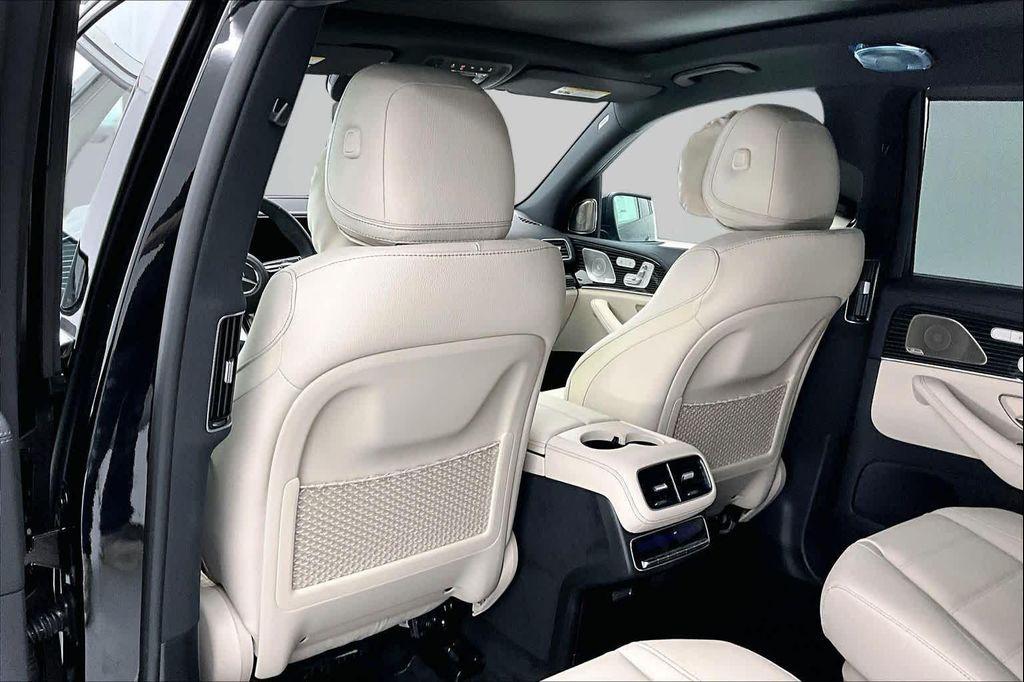 new 2026 Mercedes-Benz GLS 580 car, priced at $131,185