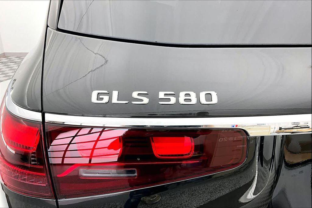 new 2026 Mercedes-Benz GLS 580 car, priced at $131,185