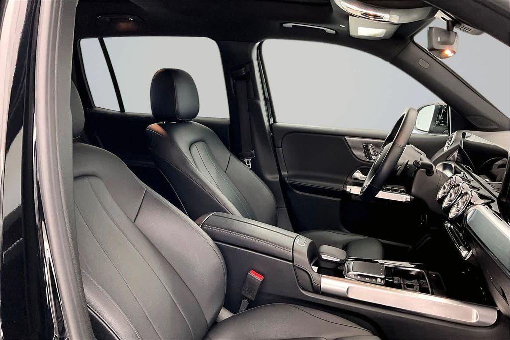 used 2021 Mercedes-Benz GLB 250 car, priced at $27,965