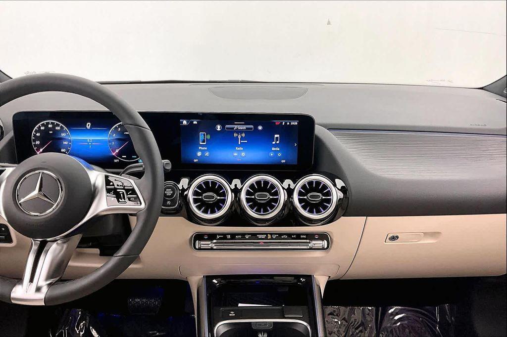 new 2026 Mercedes-Benz GLA 250 car, priced at $50,195