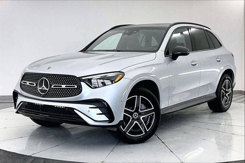 new 2026 Mercedes-Benz GLC 300 car, priced at $66,335