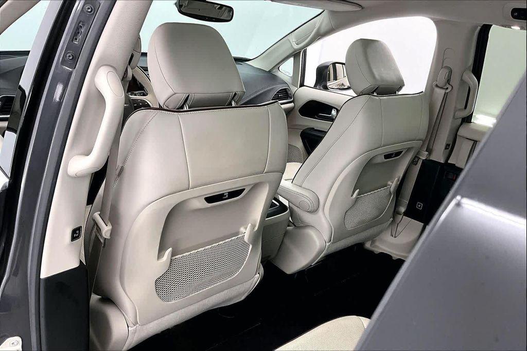 used 2018 Chrysler Pacifica car, priced at $17,502