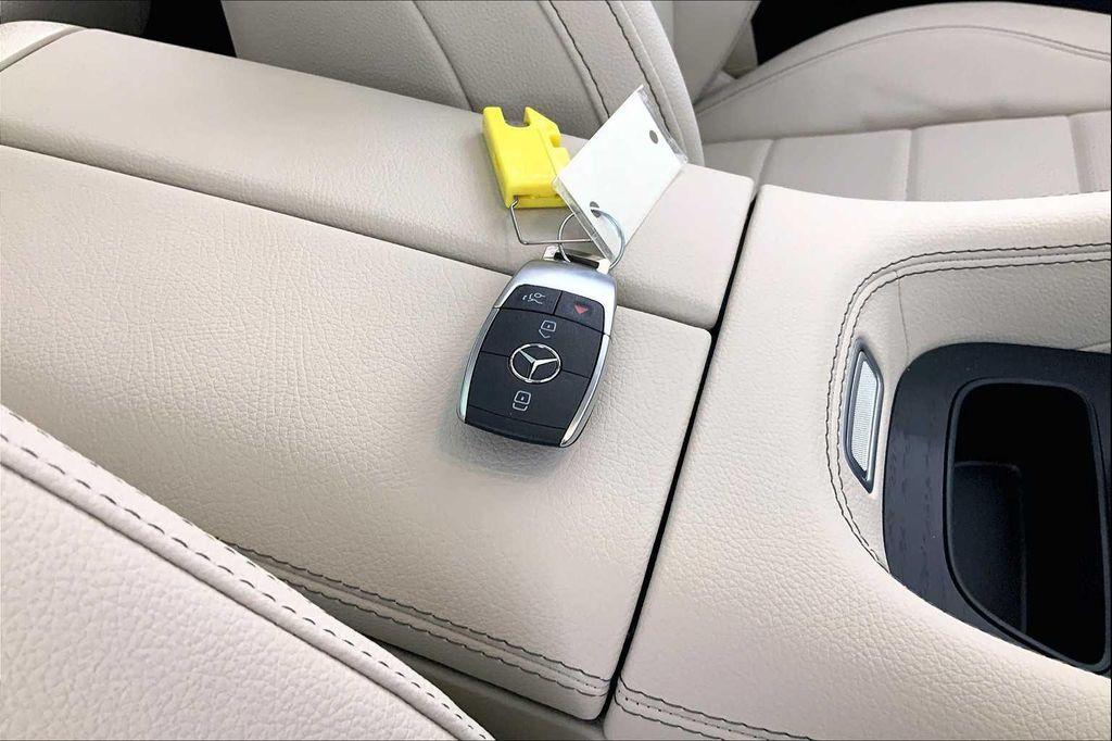 new 2025 Mercedes-Benz GLE 350 car, priced at $71,140