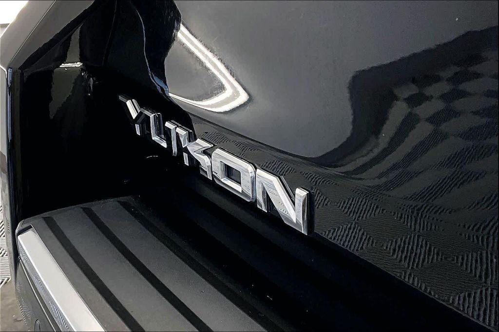 used 2016 GMC Yukon car, priced at $26,996