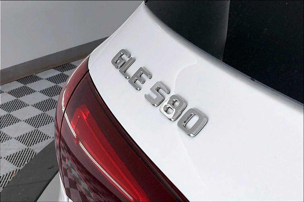 new 2026 Mercedes-Benz GLE 580 car, priced at $91,445