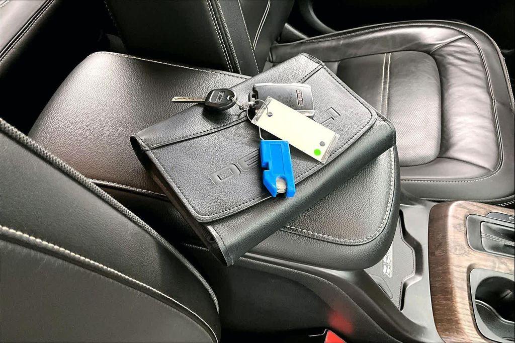 used 2022 GMC Canyon car, priced at $33,350