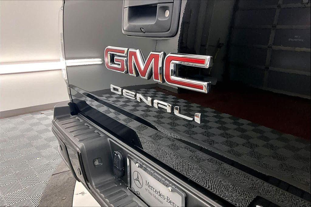 used 2022 GMC Canyon car, priced at $33,350