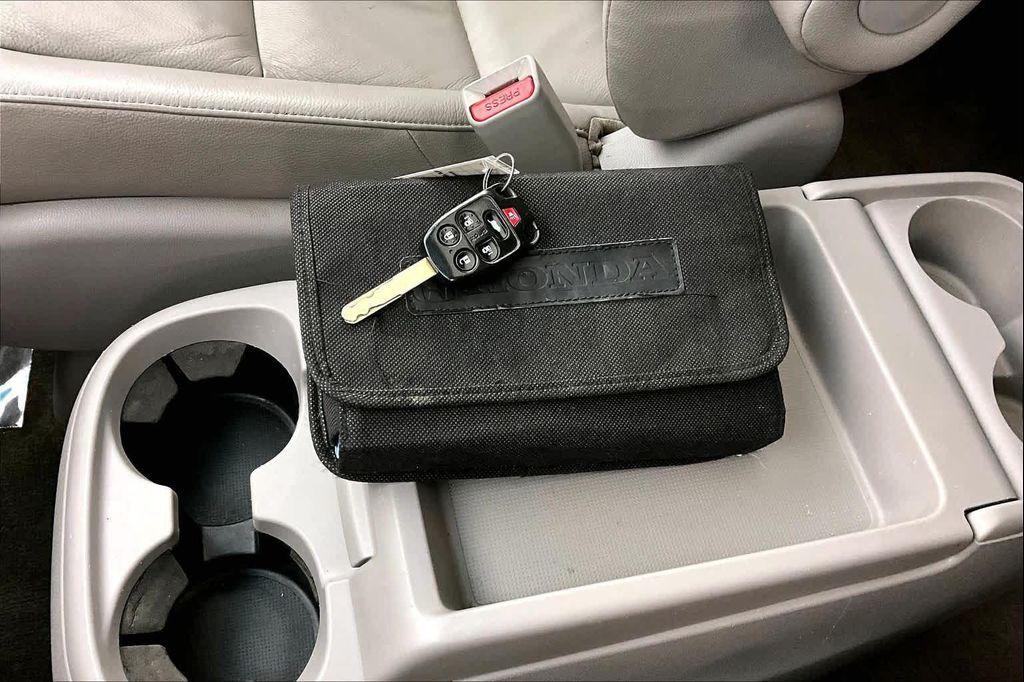 used 2011 Honda Odyssey car, priced at $5,499