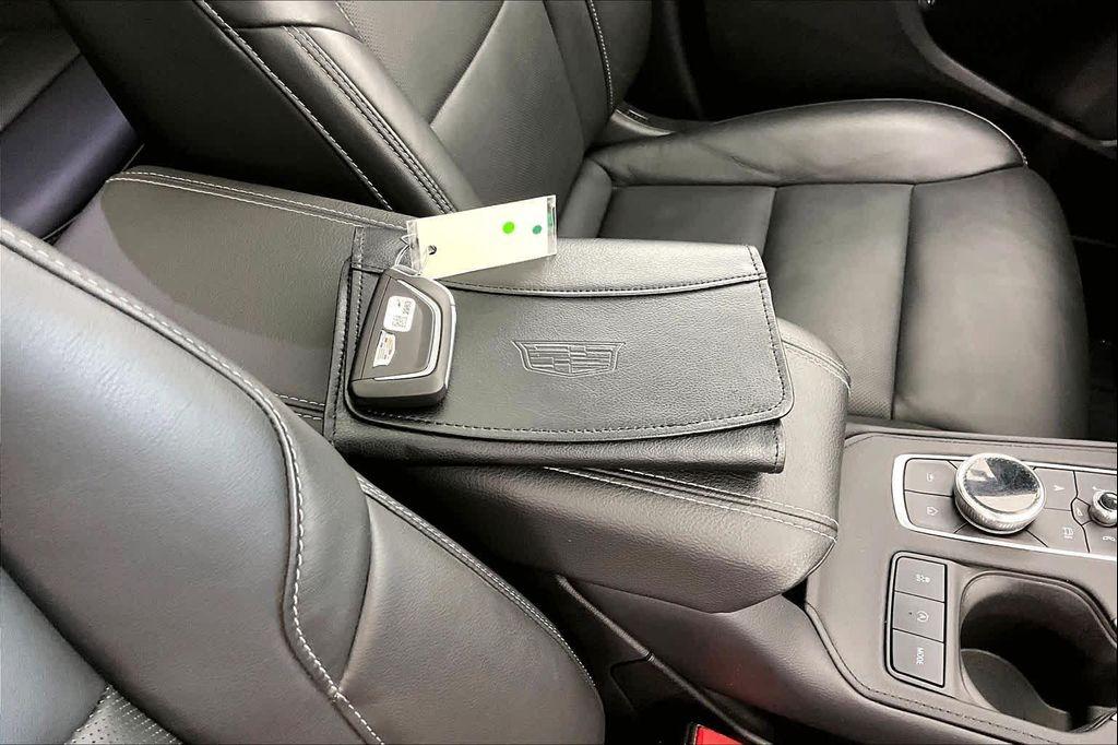 used 2024 Cadillac XT4 car, priced at $34,555