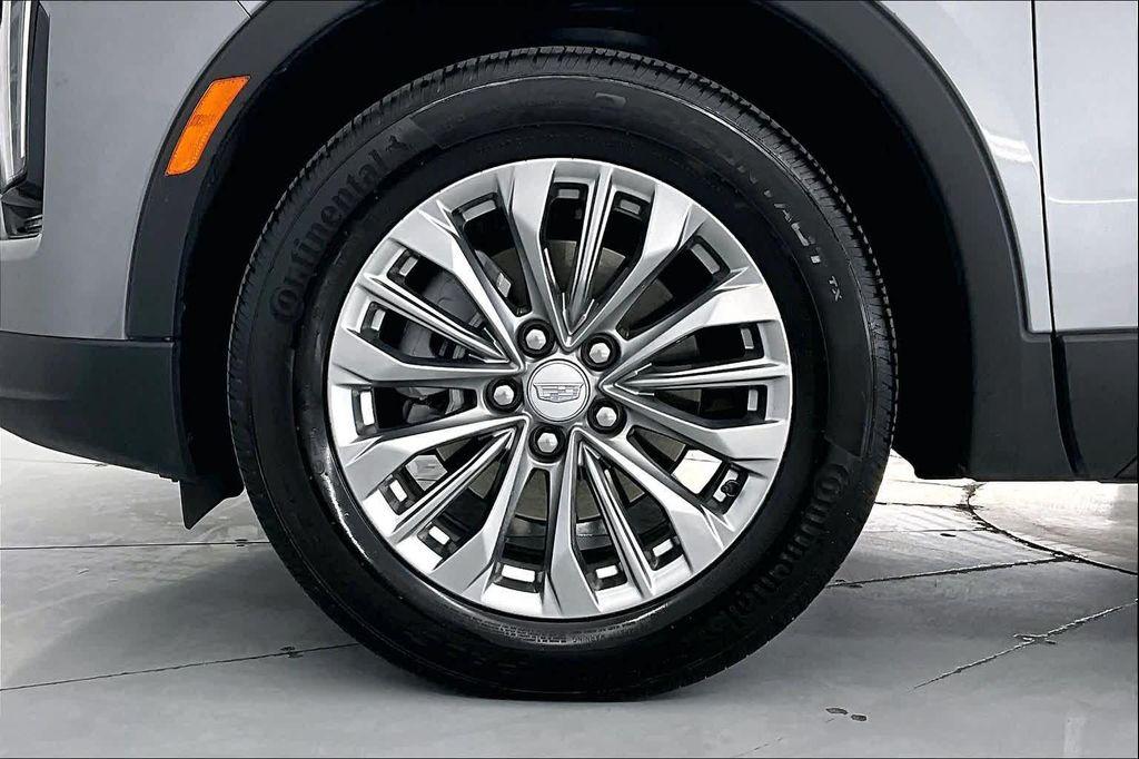 used 2024 Cadillac XT4 car, priced at $34,555