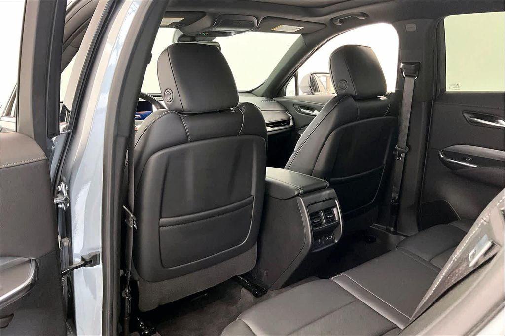 used 2024 Cadillac XT4 car, priced at $34,555